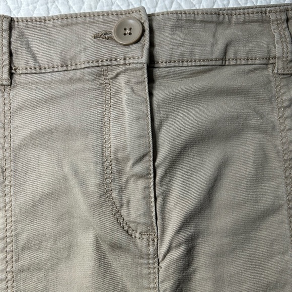 Loft women’s size 8 khaki skirt with front and‎ back pockets front zip - Picture 4 of 10